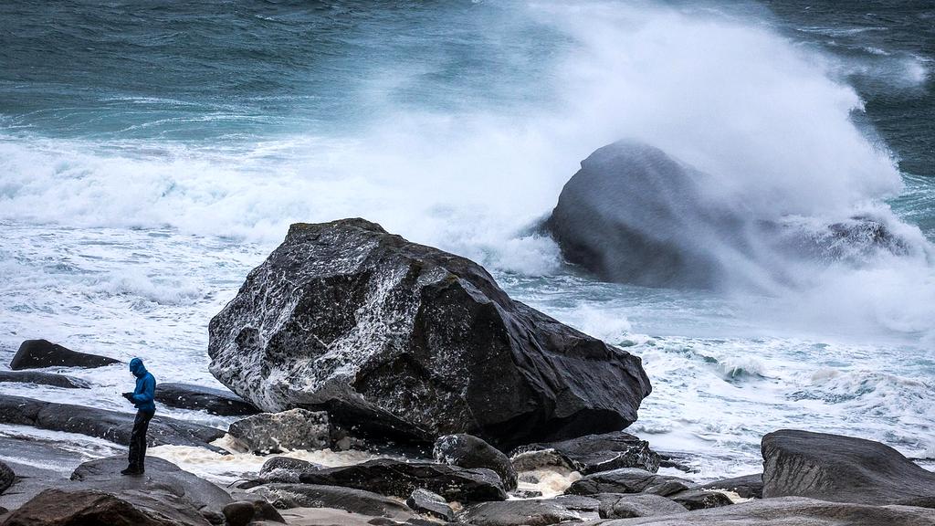 Advanced weather forecasting display
